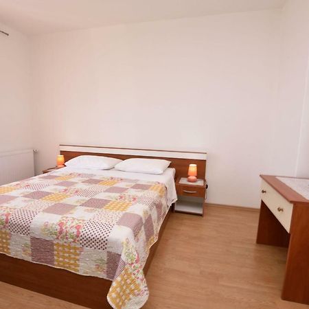 Apartments Brico Primošten المظهر الخارجي الصورة