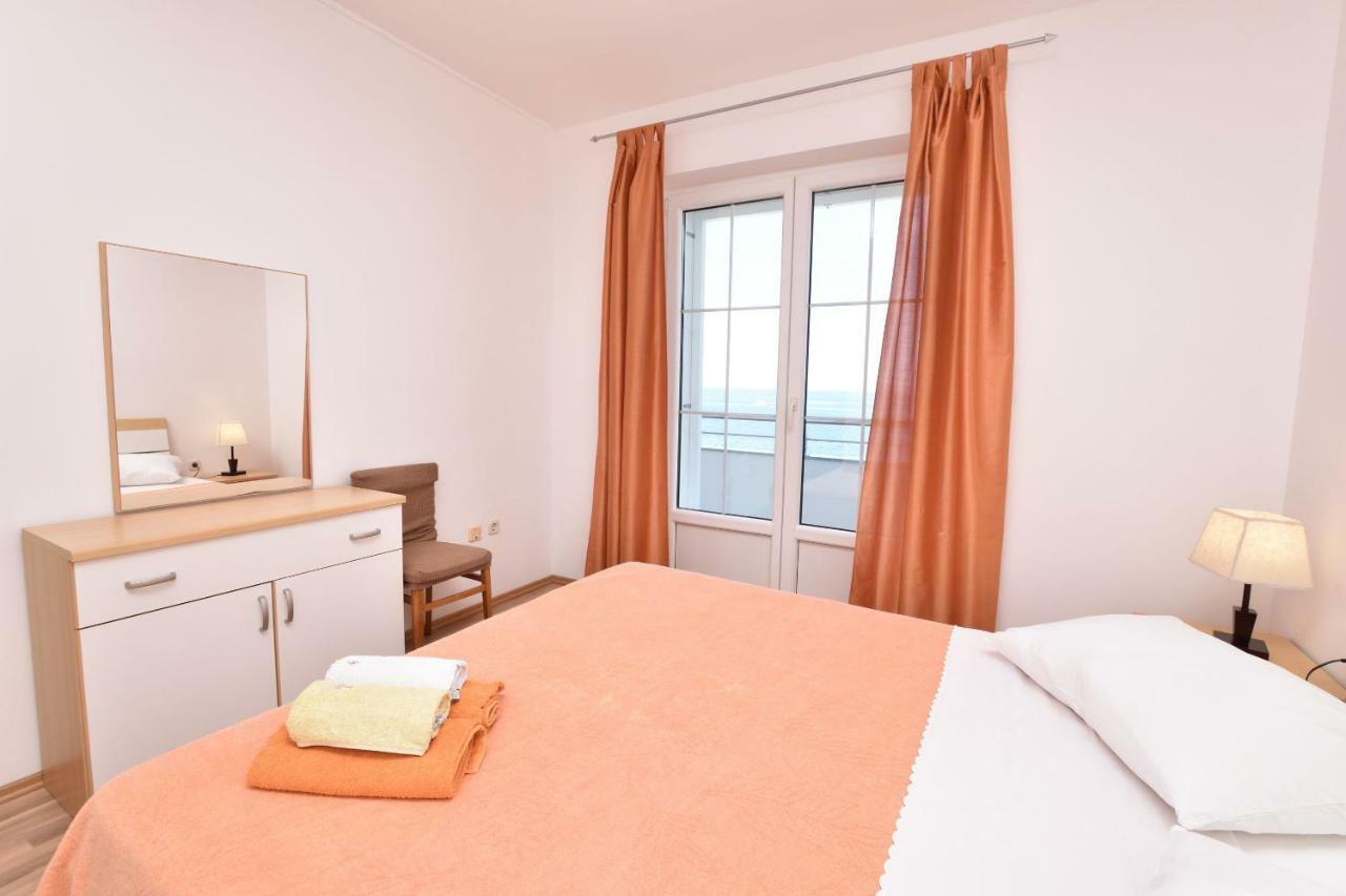 Apartments Brico Primošten المظهر الخارجي الصورة