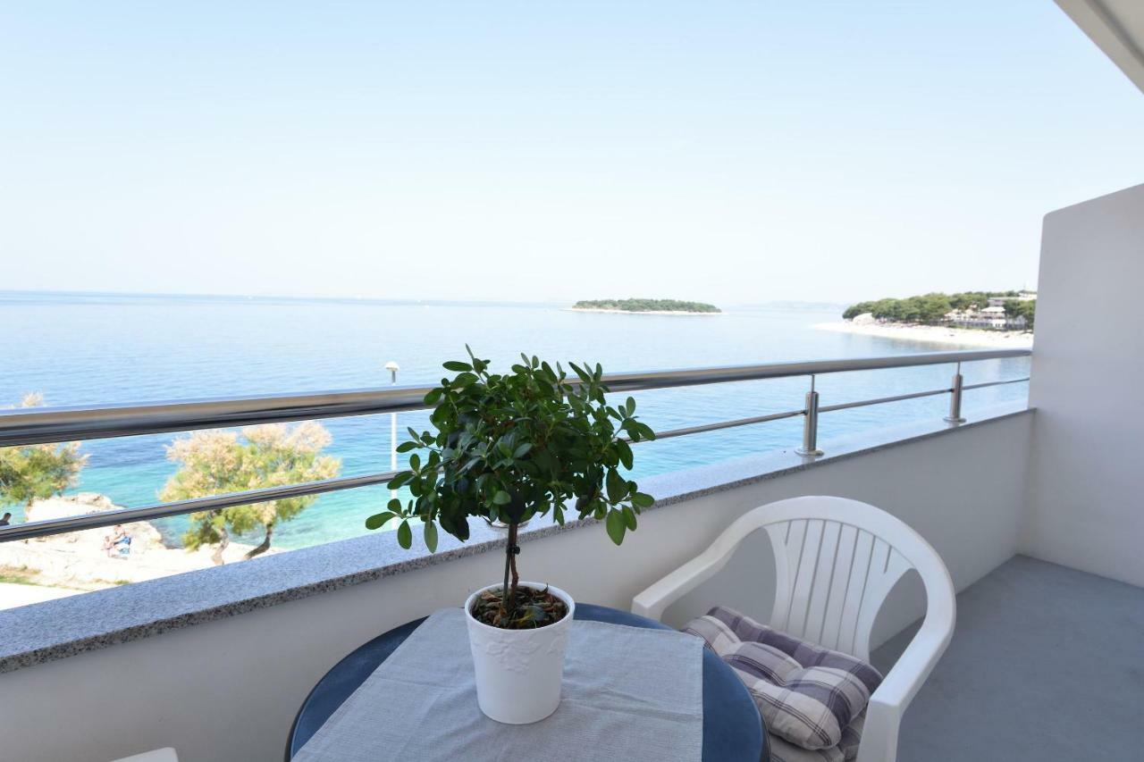 Apartments Brico Primošten المظهر الخارجي الصورة