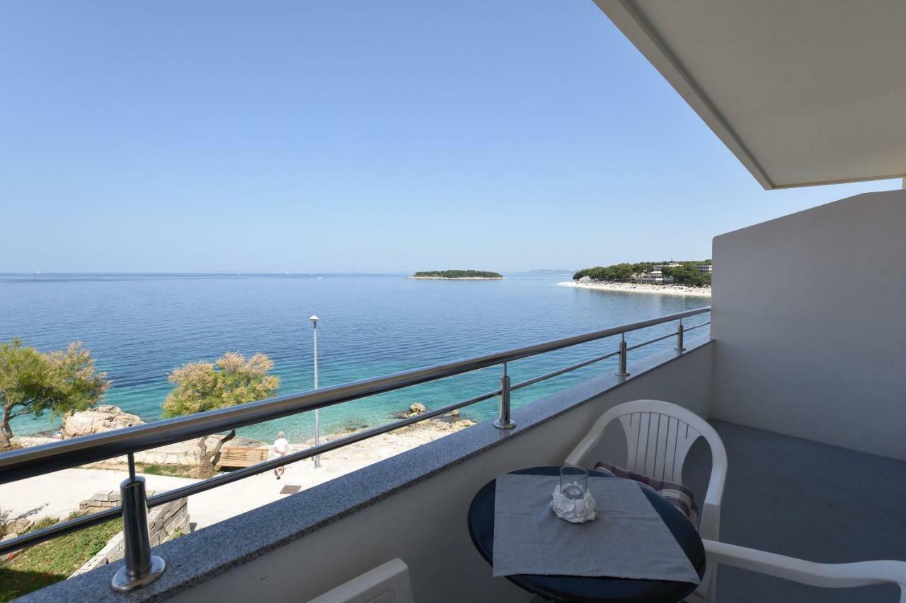 Apartments Brico Primošten المظهر الخارجي الصورة
