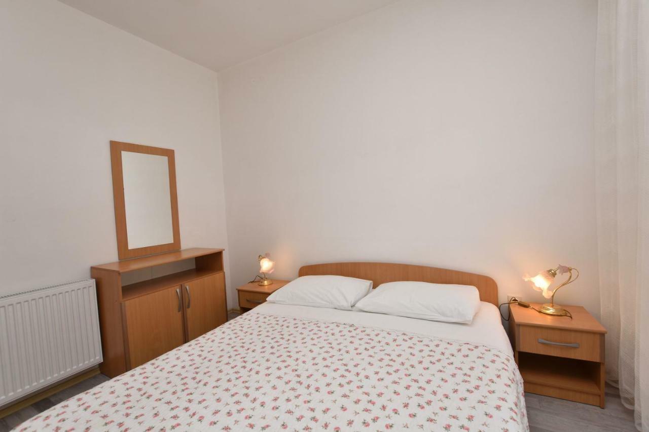 Apartments Brico Primošten المظهر الخارجي الصورة