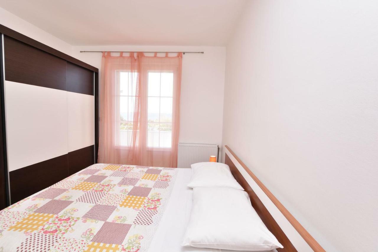 Apartments Brico Primošten المظهر الخارجي الصورة