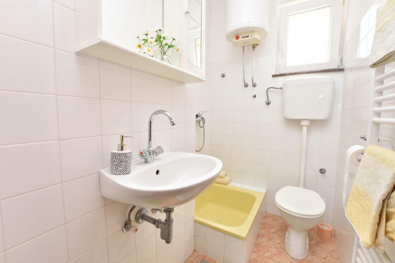 Apartments Brico Primošten المظهر الخارجي الصورة