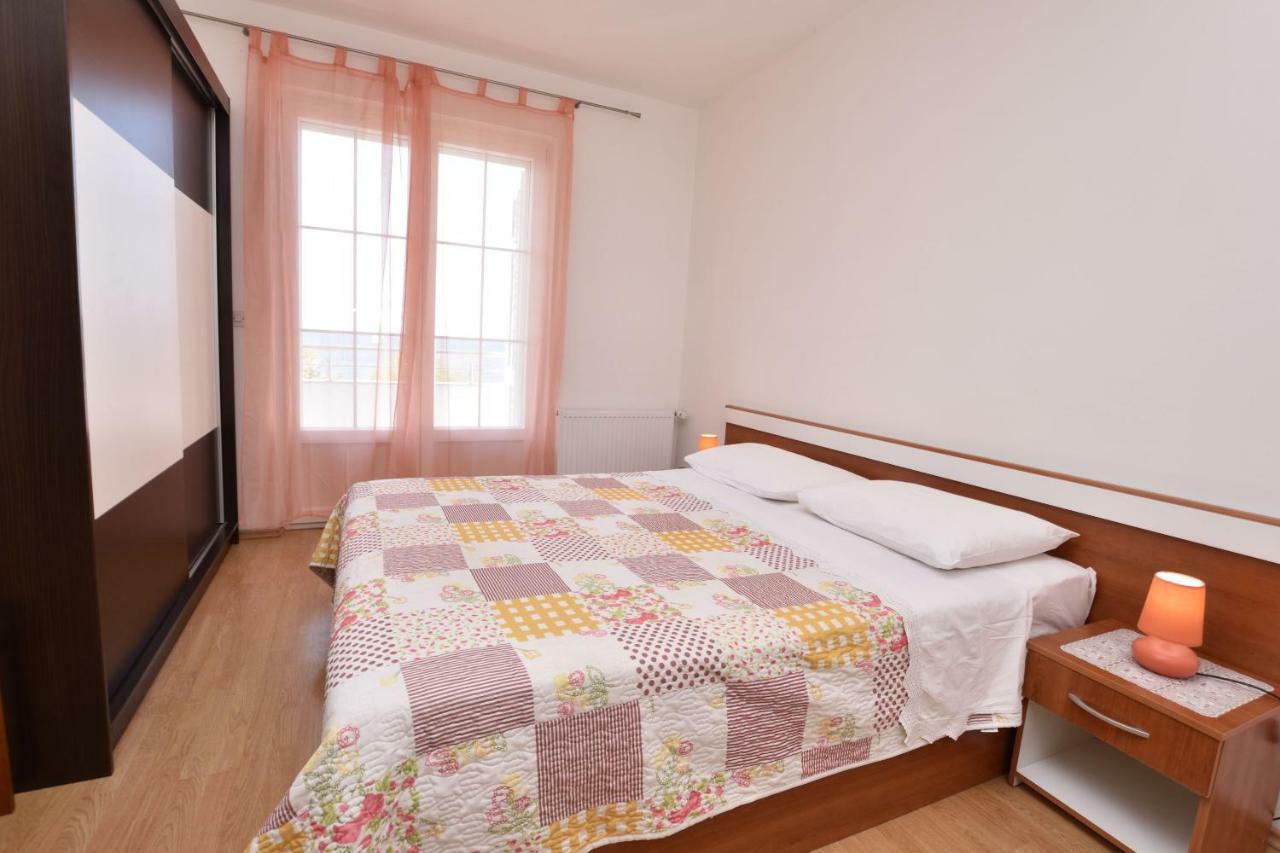 Apartments Brico Primošten المظهر الخارجي الصورة